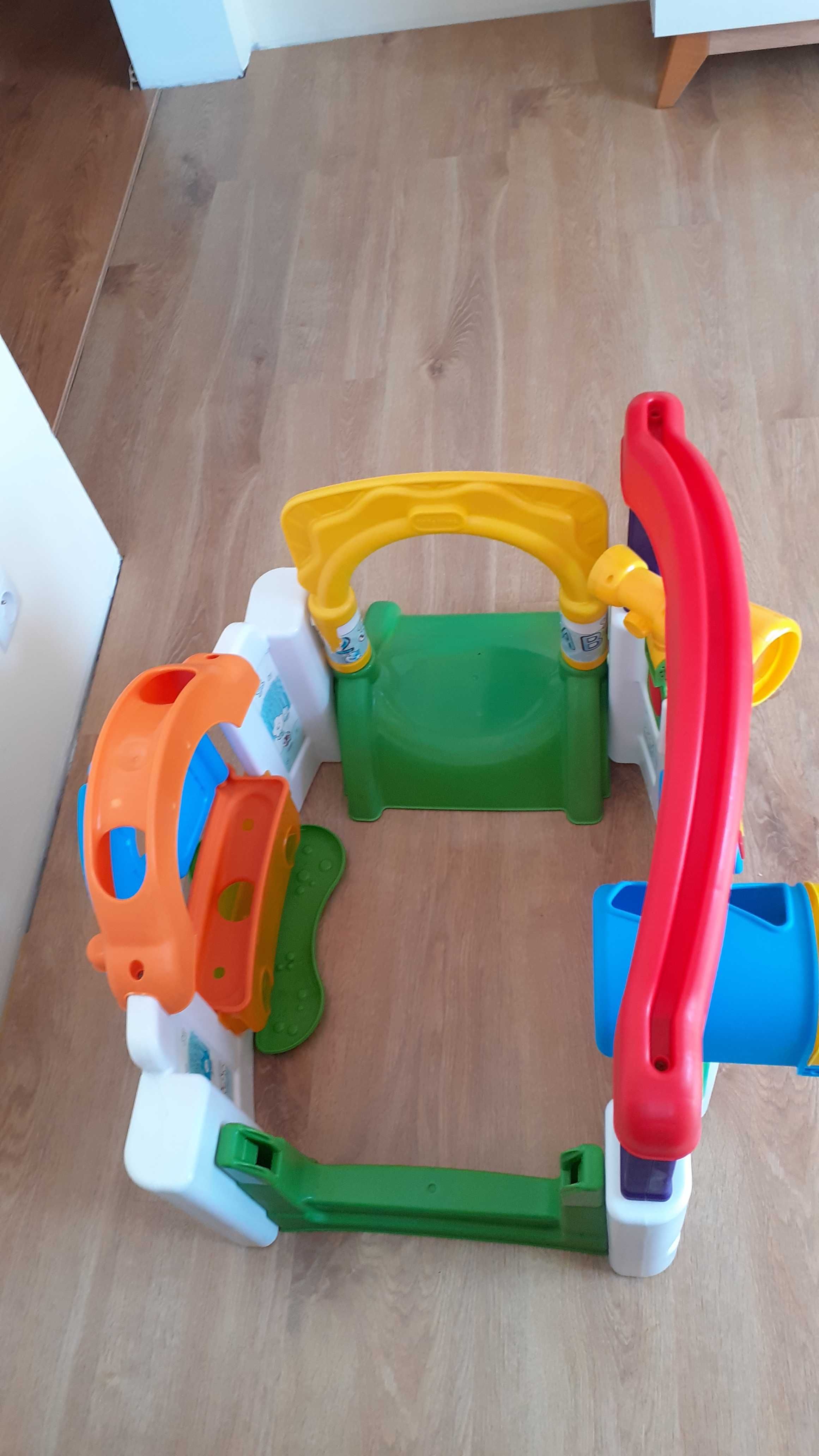 Domek little tikes