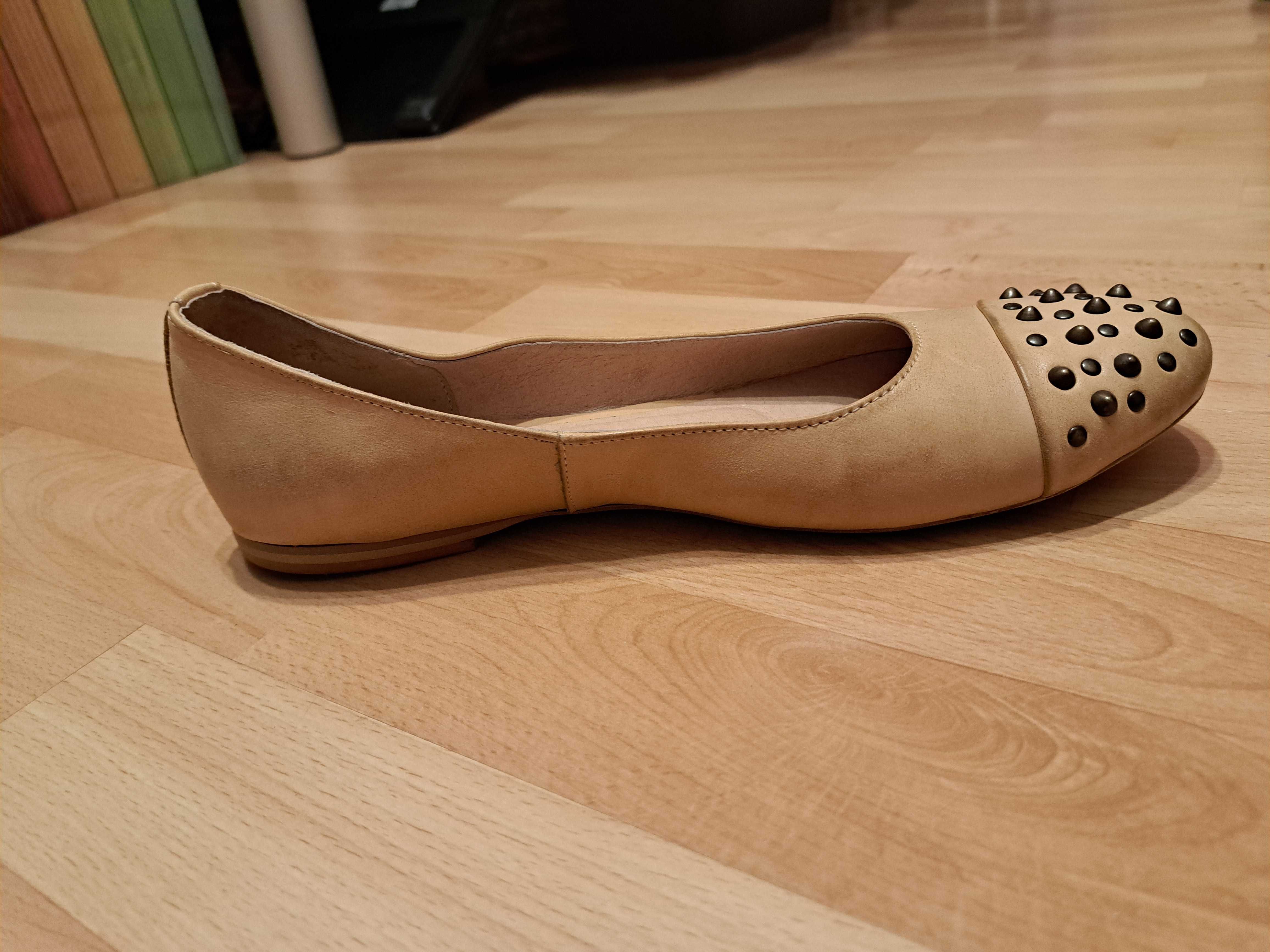 Buty roz. 42 balerinki z ćwiekami