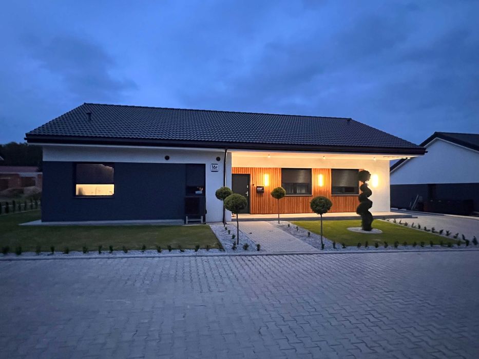 Parterowy, nowy wolnostojący dom 135 m2 / Zambrów