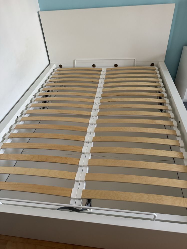 Cama com arrumação Malm do Ikea 140x200