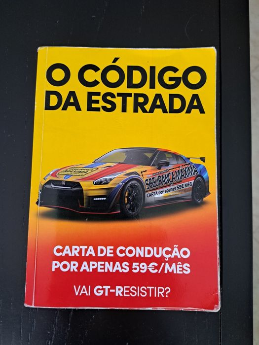 Livro "O Código da Estrada"  Da escola de condução "Segurança Máxima"