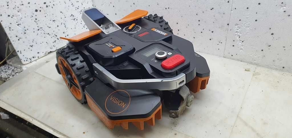 Kosiarka robot WORX WR206E VISION kamera , bez kabla