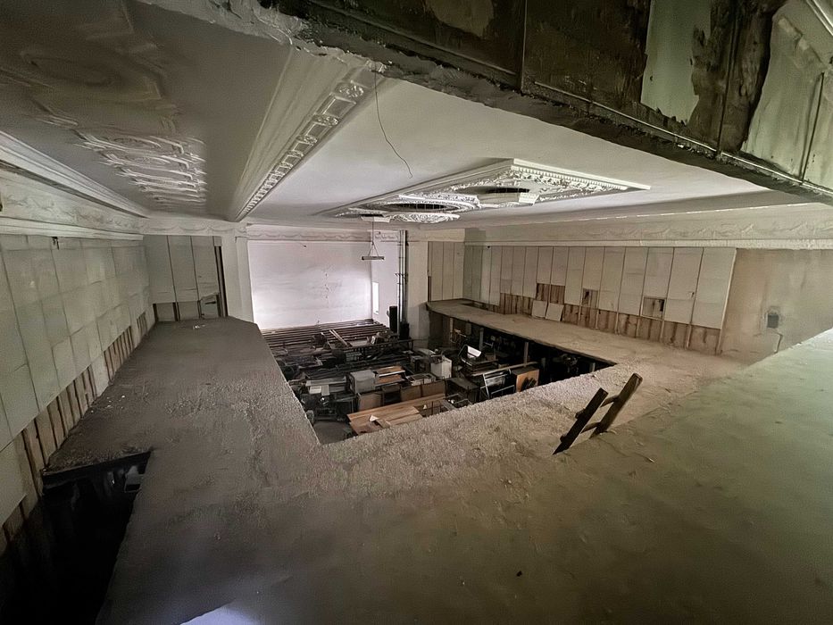 Центр приміщення 1389 кв.м. ТОП місце ціна 550 тис. у.о.