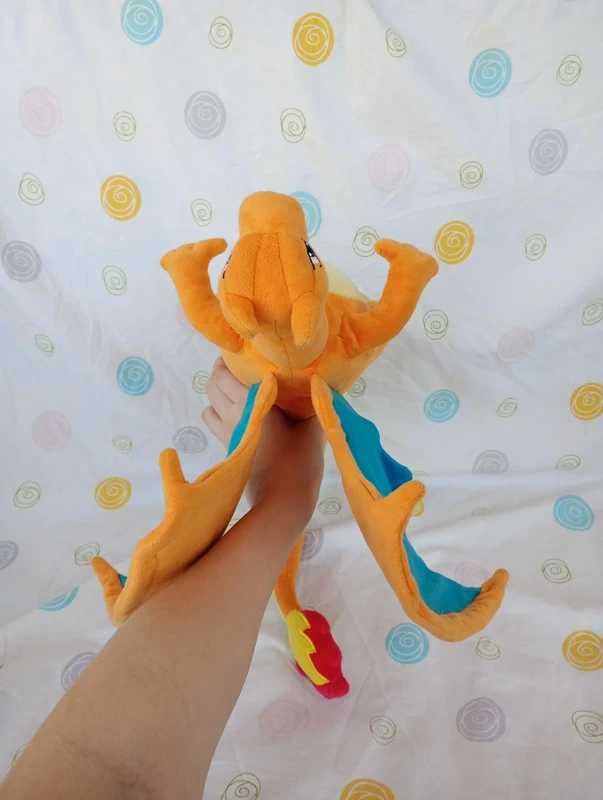 Pokémon peluche Charizard