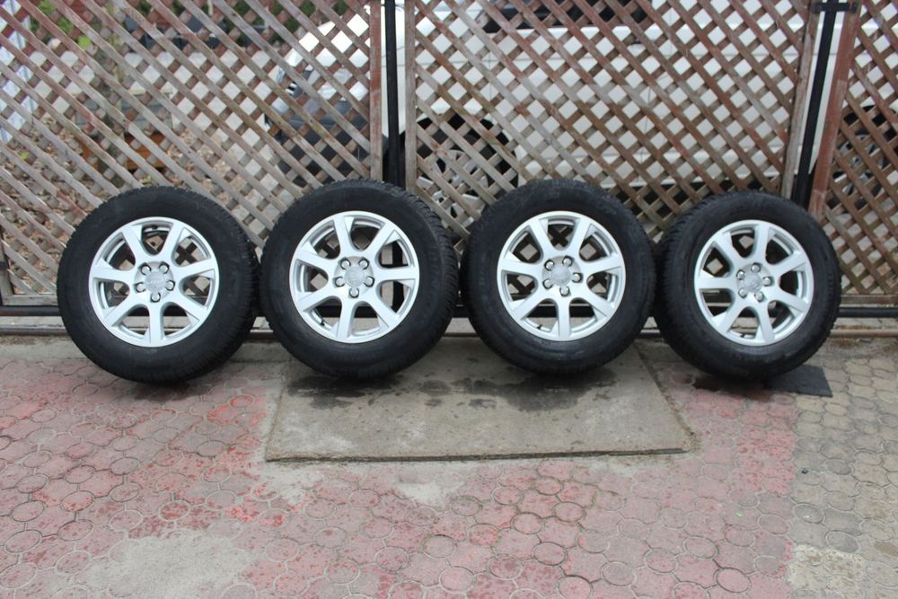 Felgi Aluminiowe Koła Zimowe AUDI Q5 Opony 235/65 R17 5X112