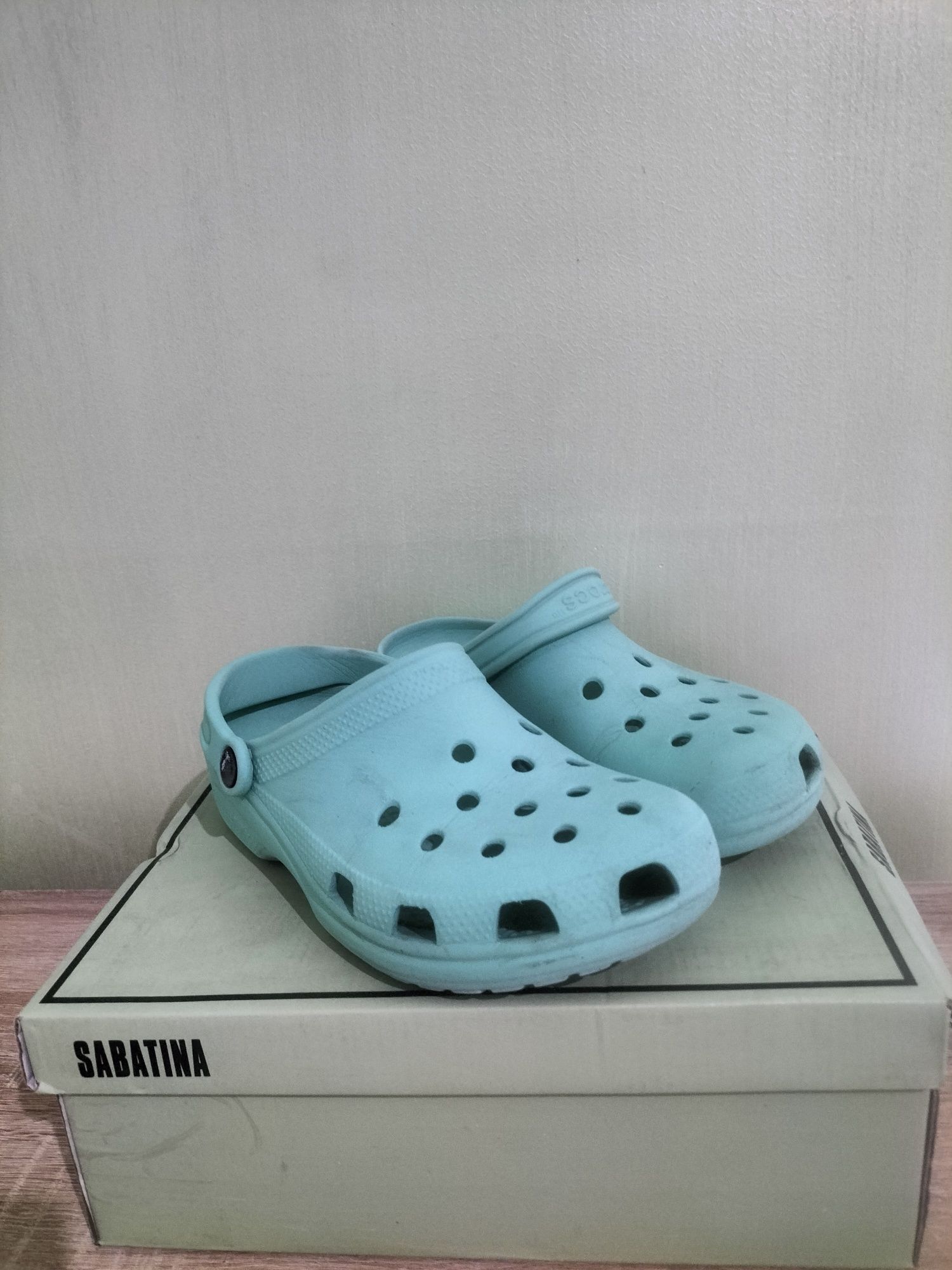 Klapki crocs .. zielonkawe