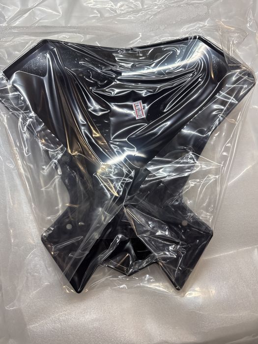 Szyba  Owiewka Osłona Kawasaki duża oryginał   Z650 20+   Nowa!!  F3