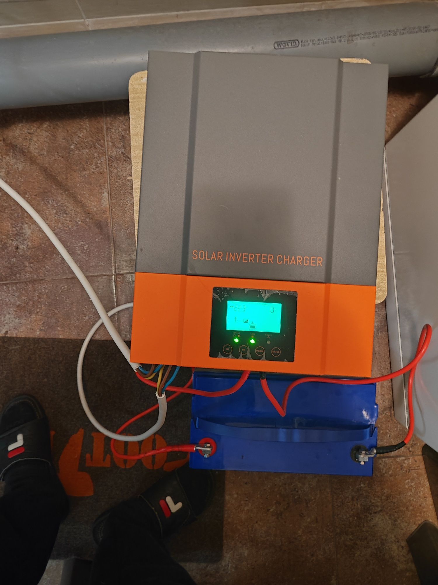 Продам гібридний інвертор Pow hvm 1.5h 12v,та акумулятор ultracell 100