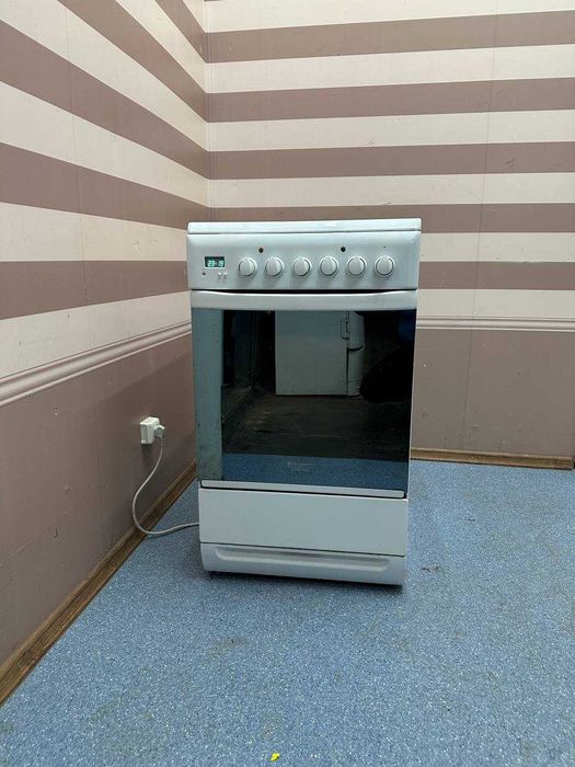 Плита електрична Hotpoin Ariston CUCINA C3VM5 склокераміка м.Шулявська