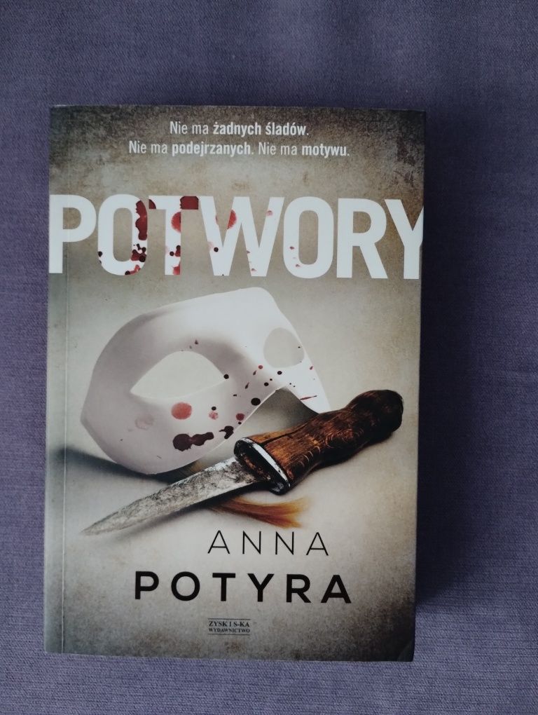 Anna Potyra "Potwory"