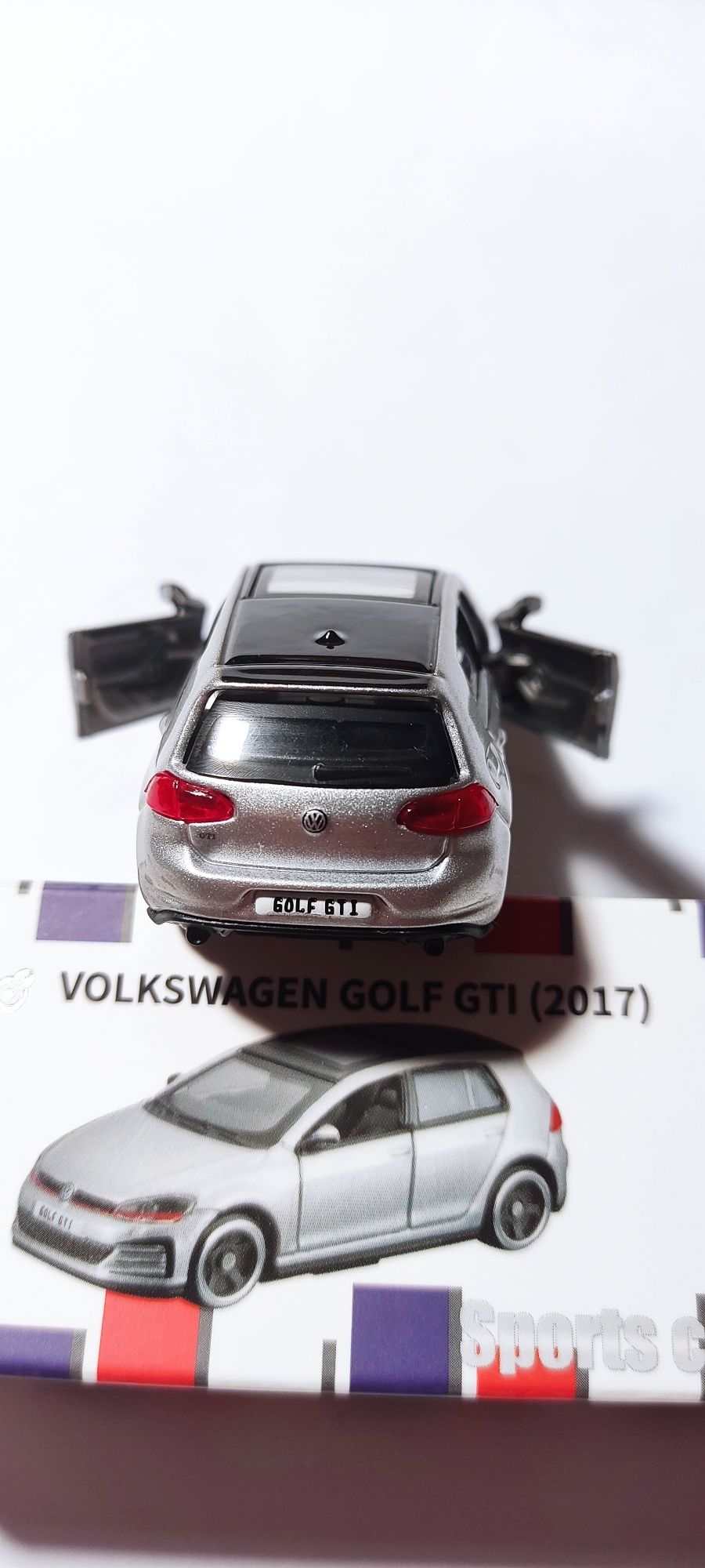 Коллекционная модель Volkswagen golf GTI bburago,Фольксваген гольф гти