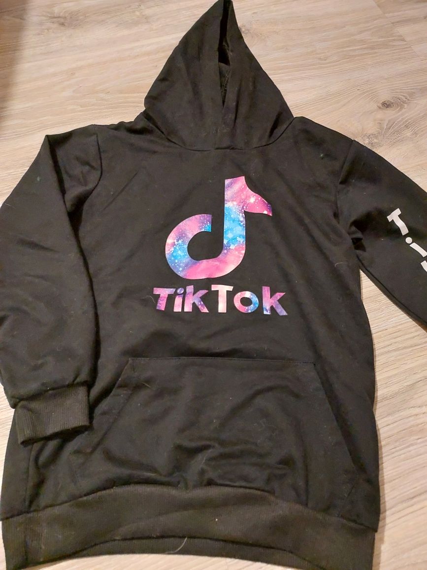 Bluza czarna Tiktok