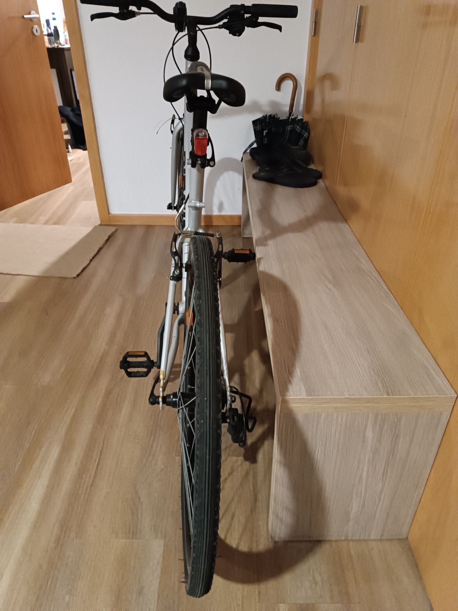 Bicicleta semi-nova