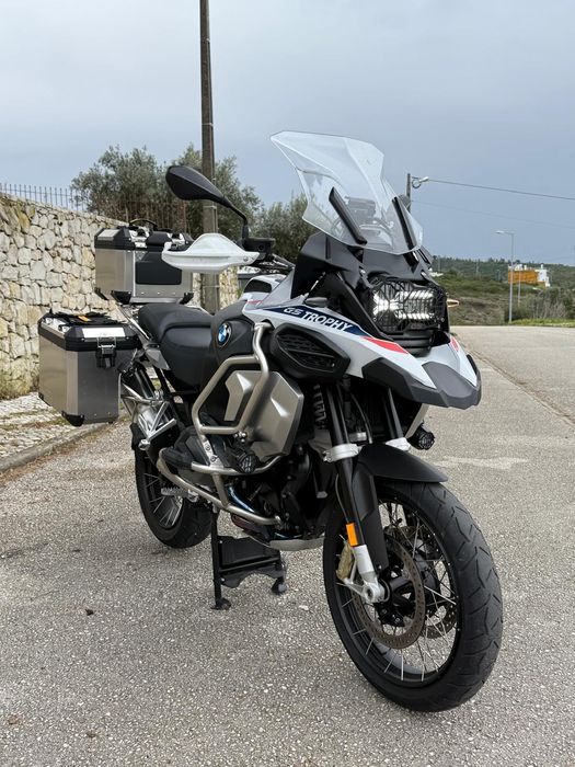 Bmw 1250 gsa trophy, pouquíssimo kms mesmo.