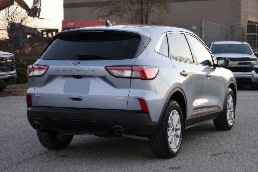 Ford Escape SE      2022