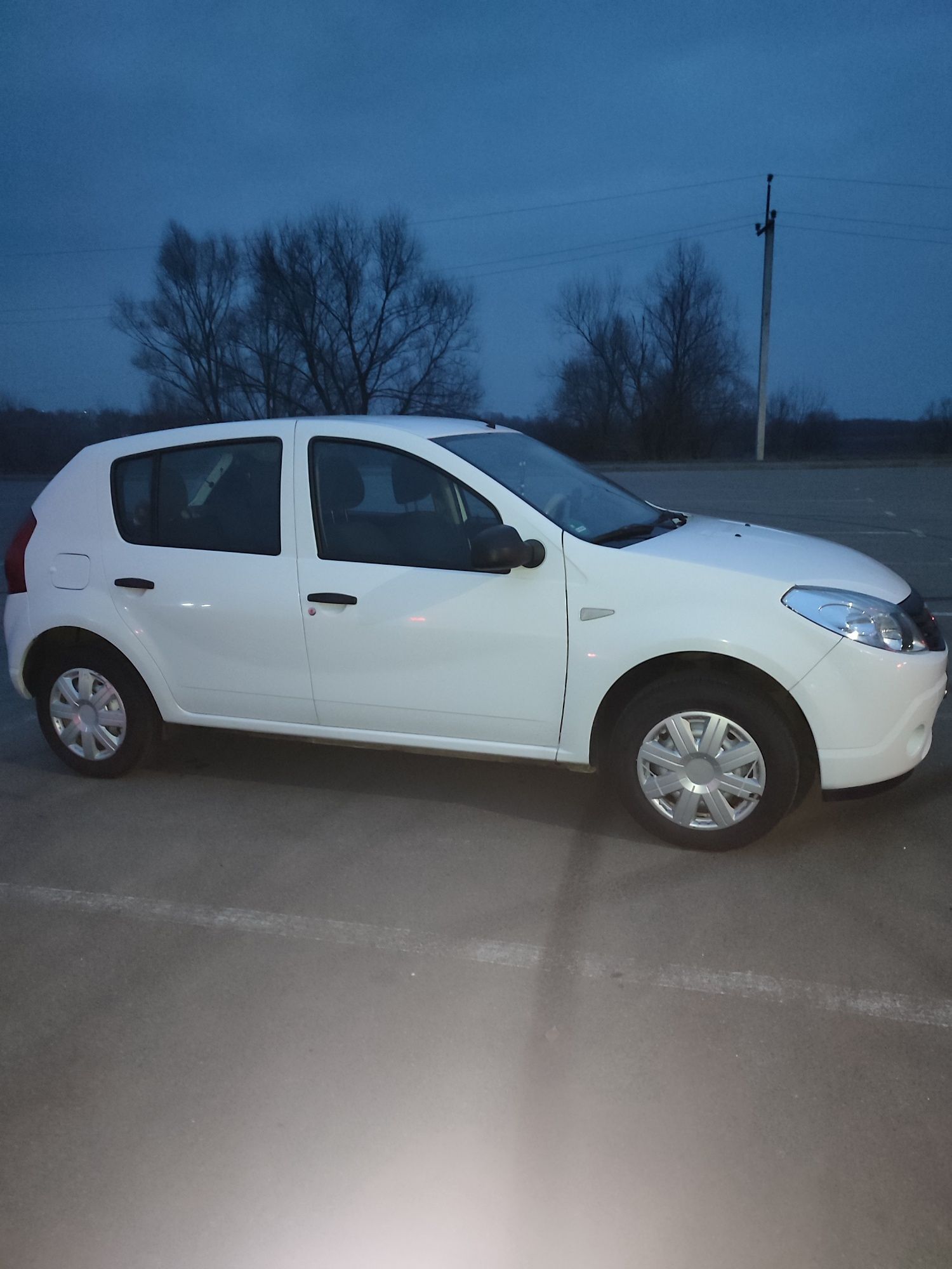 Продам Dacia SANDERO