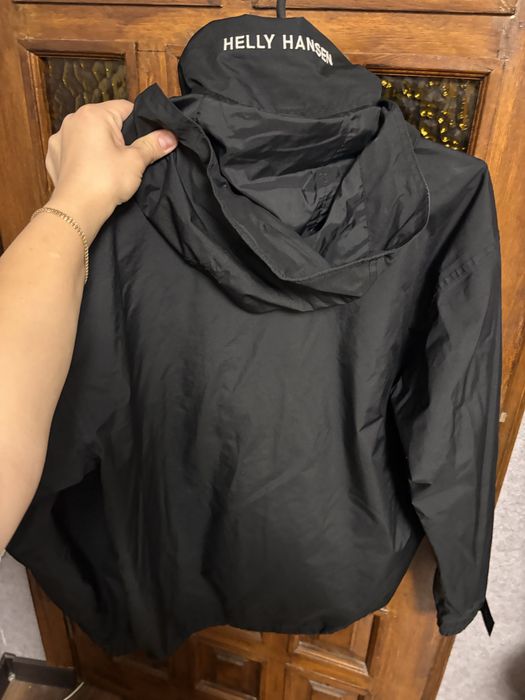 Куртка вітровка оригінал Helly Hansen на мембрані(не пр воду/вітер