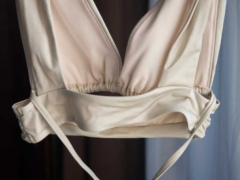 Góra od stroju kąpielowego ASOS 32DD wiązana
