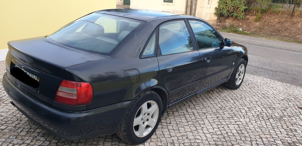 Audi A4 1.6i impecável valor negociável