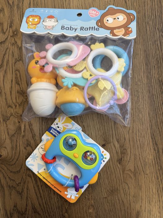 Дитячі брязкальця . Нові !