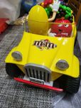 Raro dispensador de M&M's