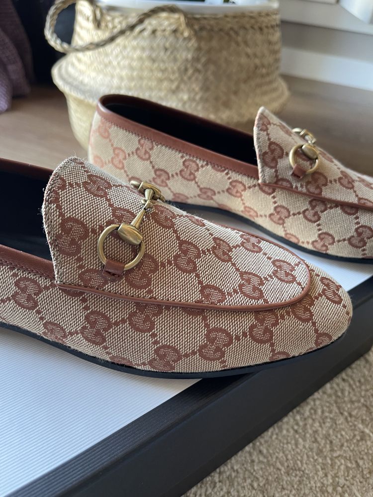 Sapatos originais Gucci