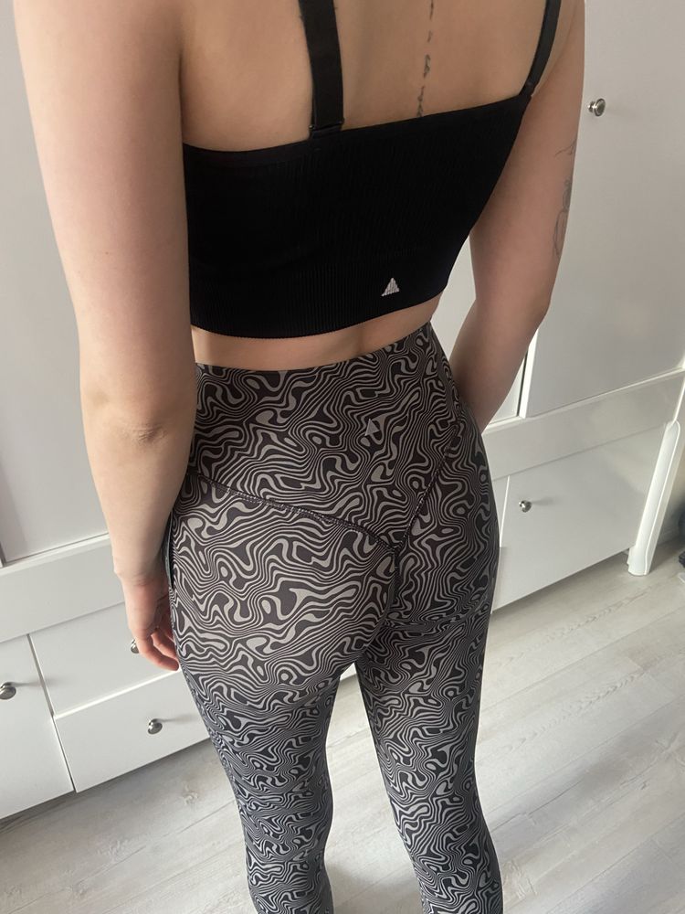 Legginsy modelujace wysoki stan