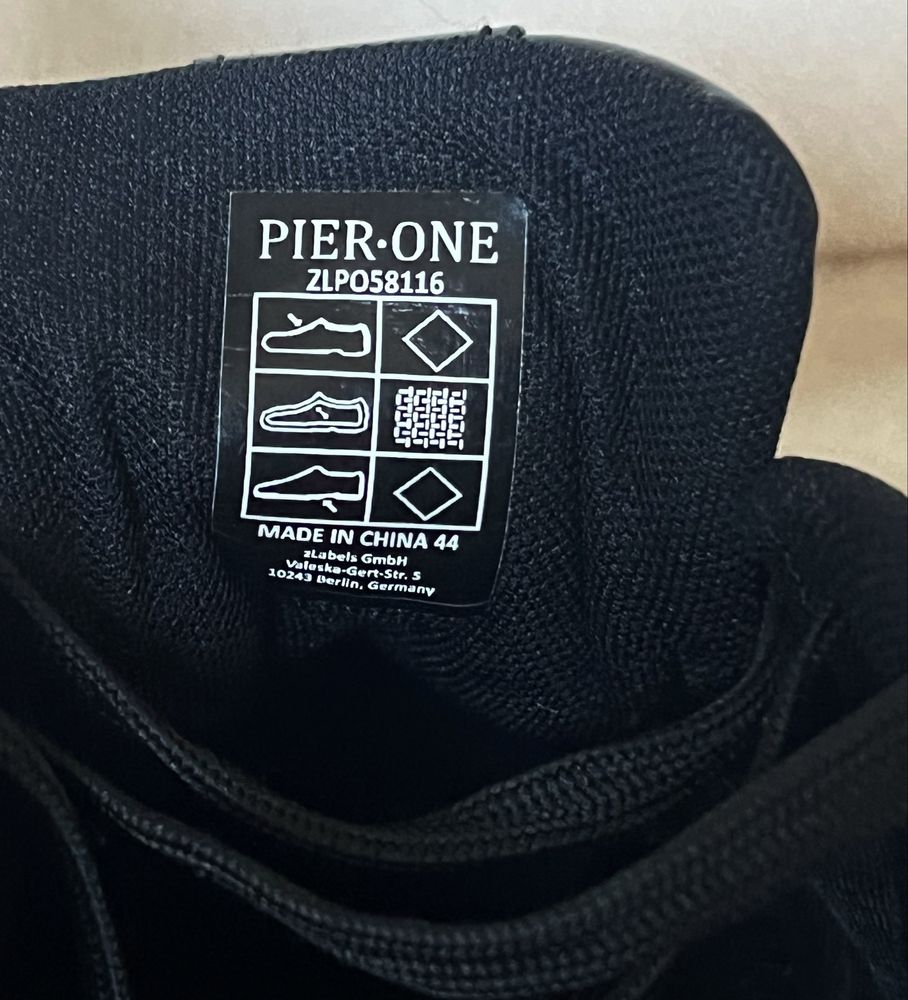 Sneakersy Pier One 44