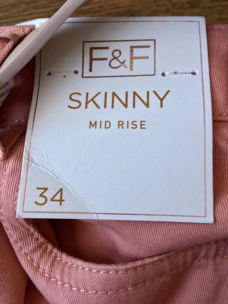 Spodnie skinny różowe - r. 34