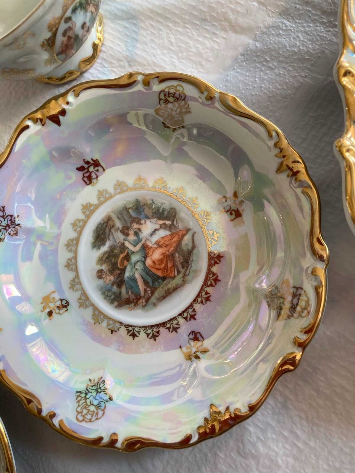 Сервіз "Мадонна". 200 євро.