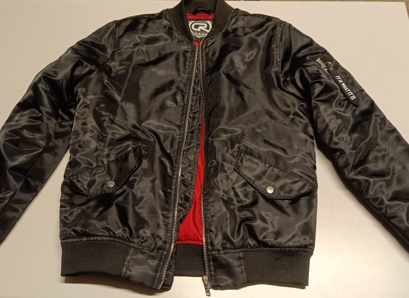 Bomber Jacket preto novo