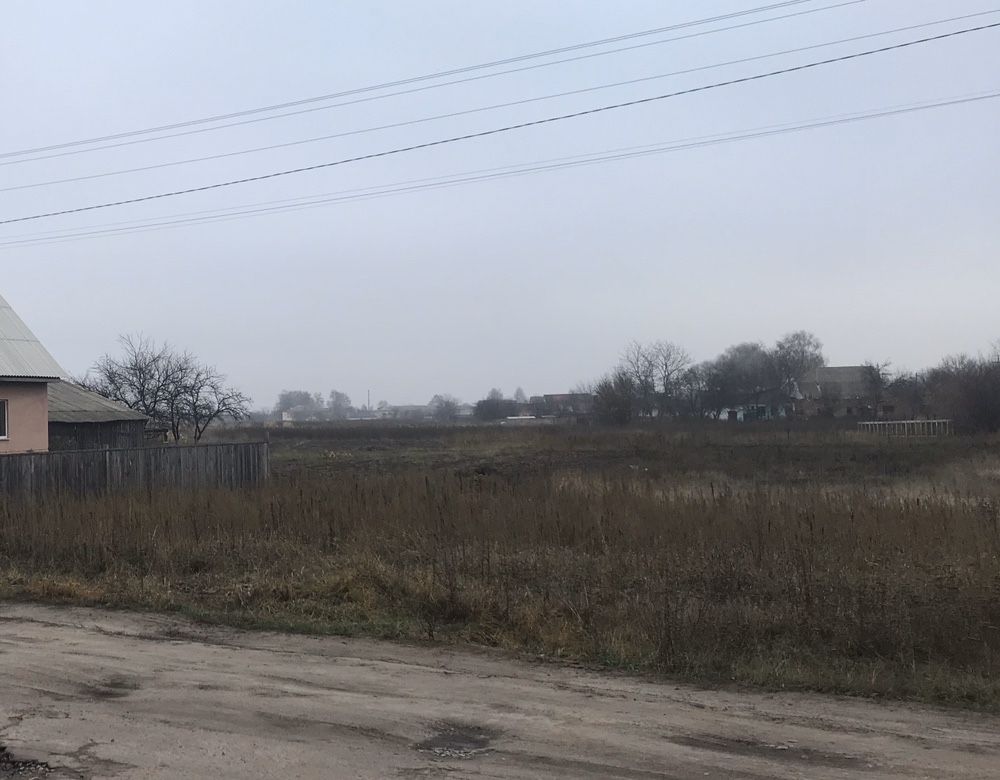 Продам земельну ділянку 0,10 га під будівництво(або город)в місті Ічня