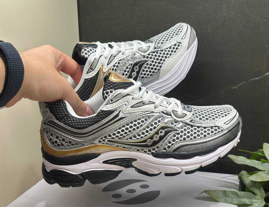 Чоловічі кросівки Saucony Progrid Omni 9 топ якість