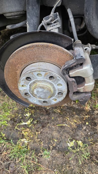 Tarcze Klocki Zaciski Tył Skoda Octavia 2 Lift