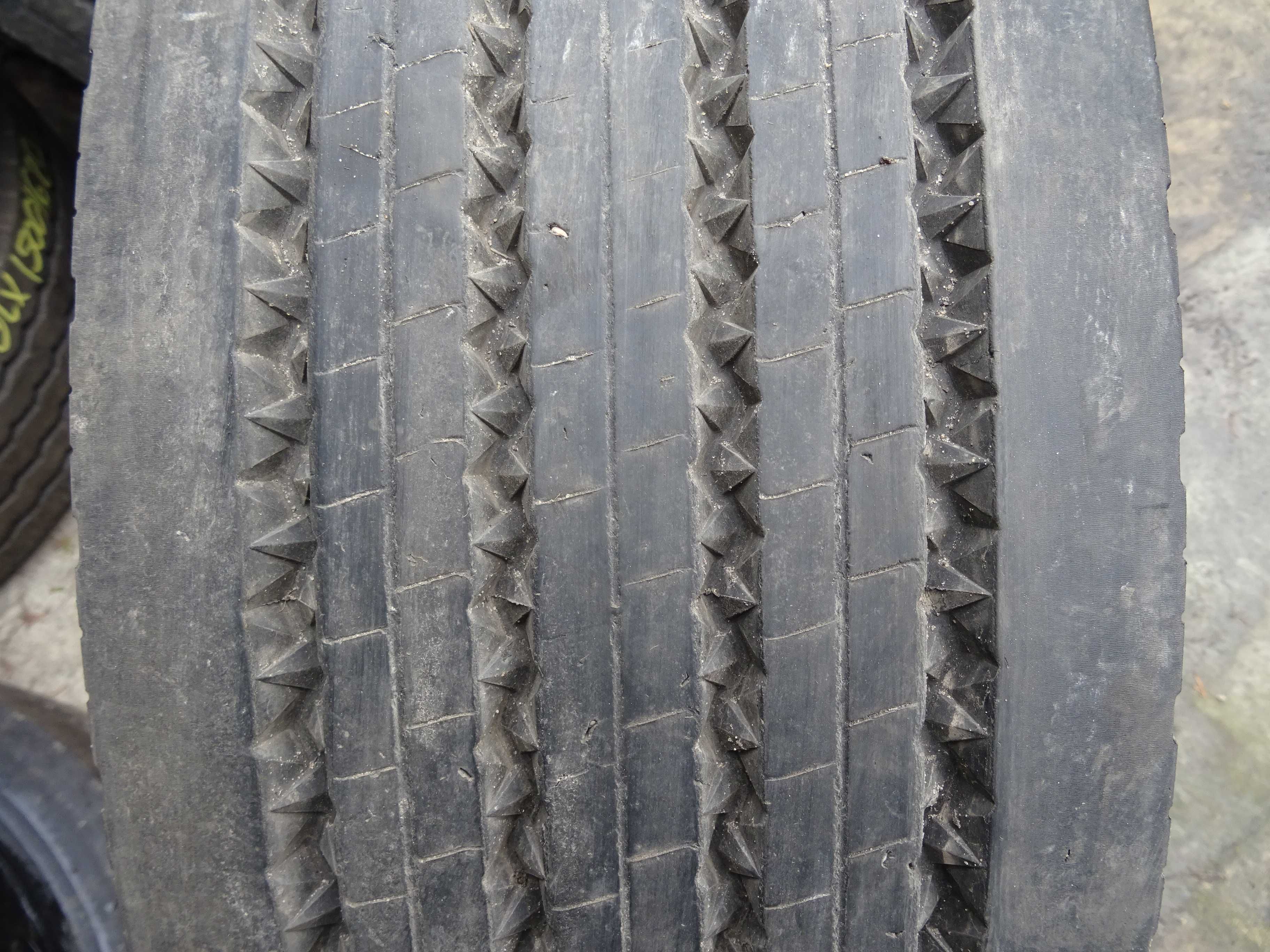 Opona 265/70R19.5 Continental HTR1 (500 netto)