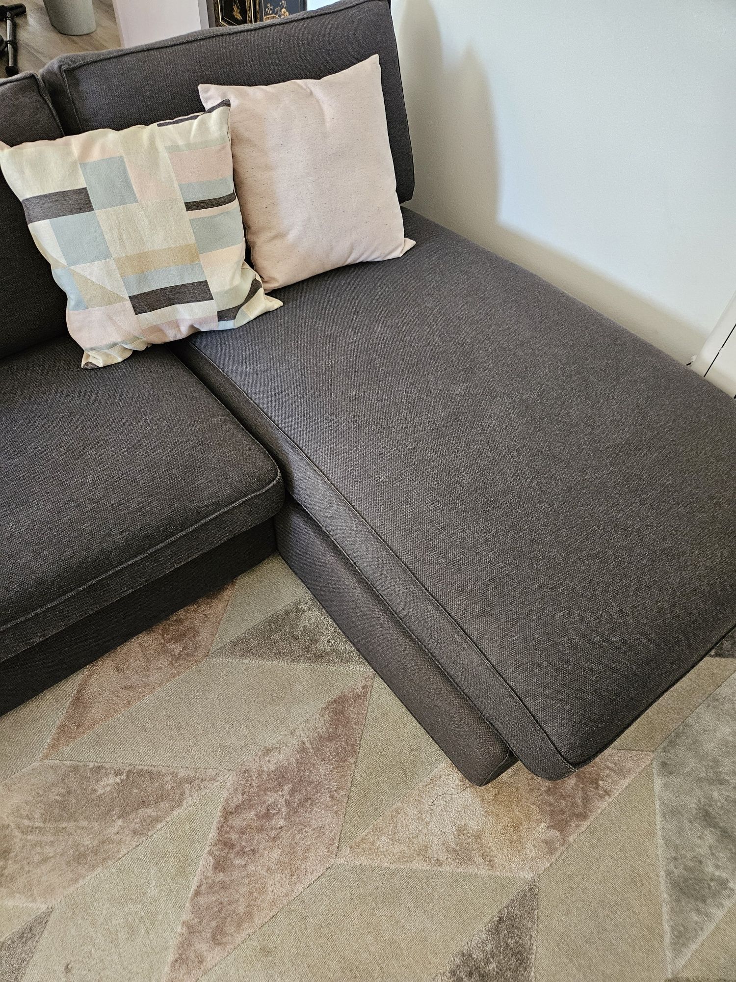 Sofa 3 lugares com chaise longue Kivik
