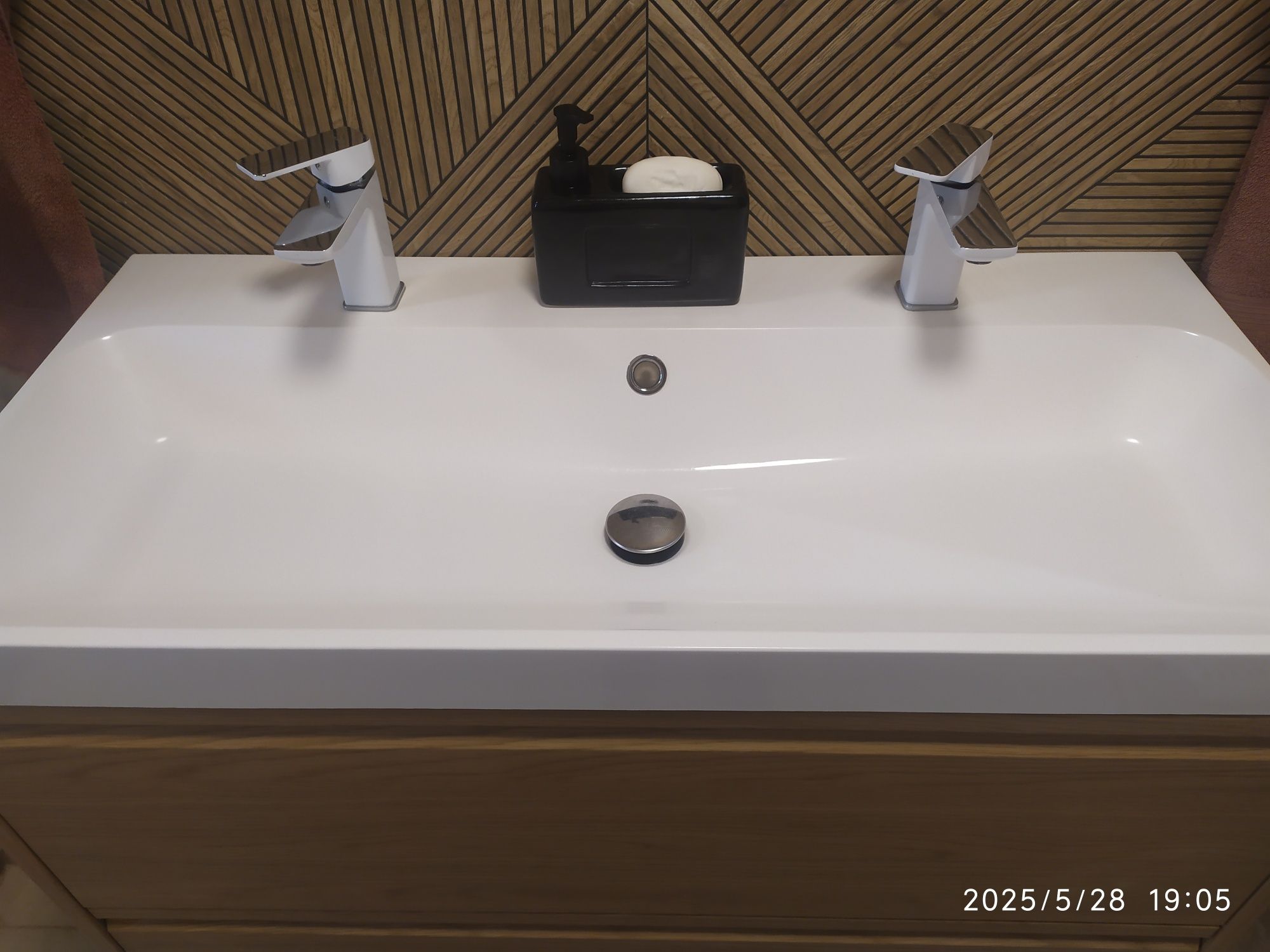 Szafka łazienkowa z umywalką IKEA