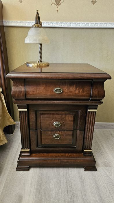 Продам спальню меблі + штори