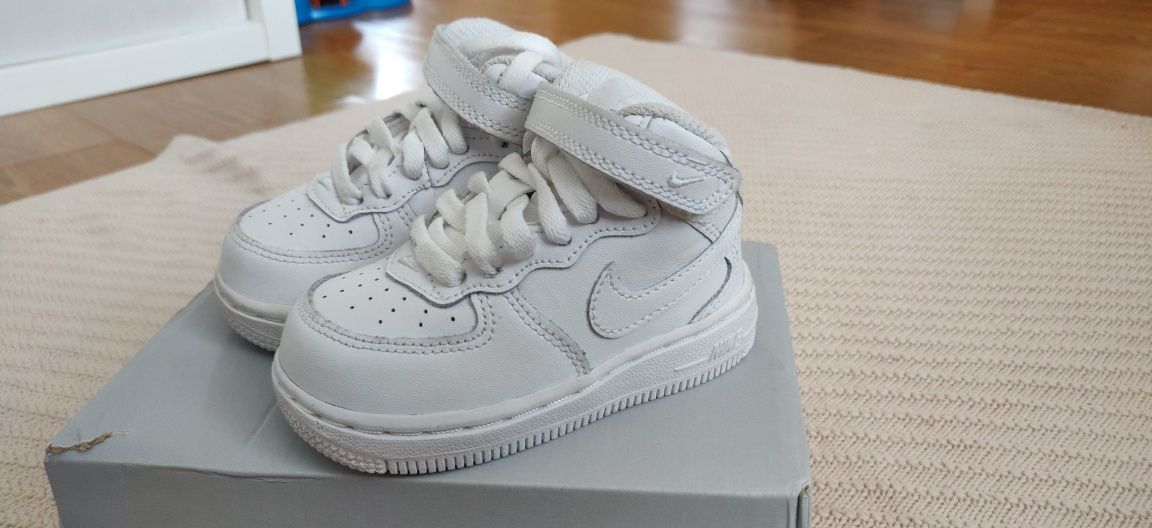 Nike Air Force 1