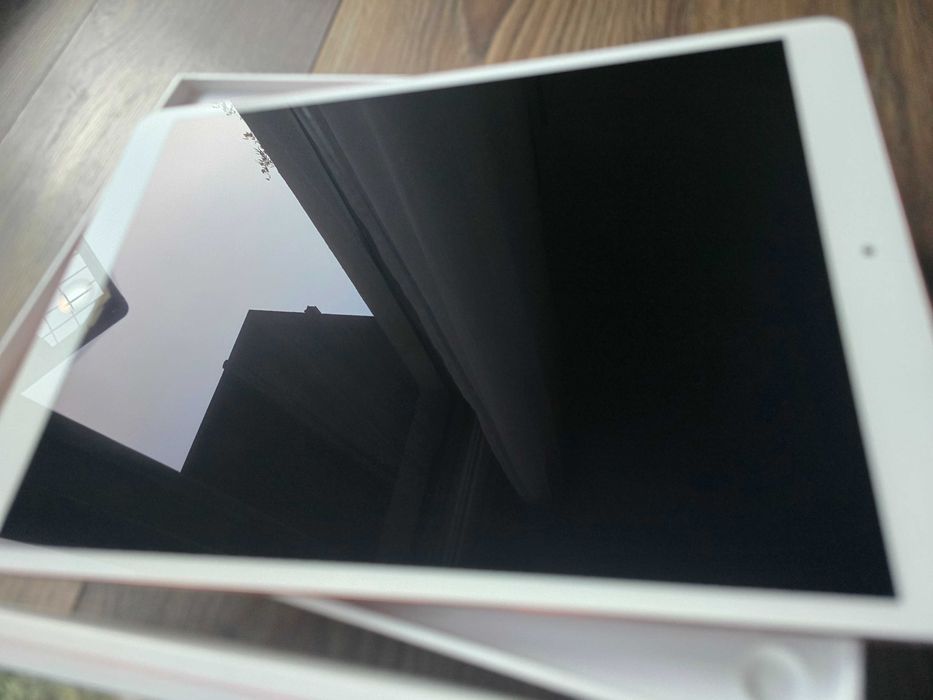 Tablet 10.5" APPLE IPAD PRO A1701 64GB różowy ROSE, bdb