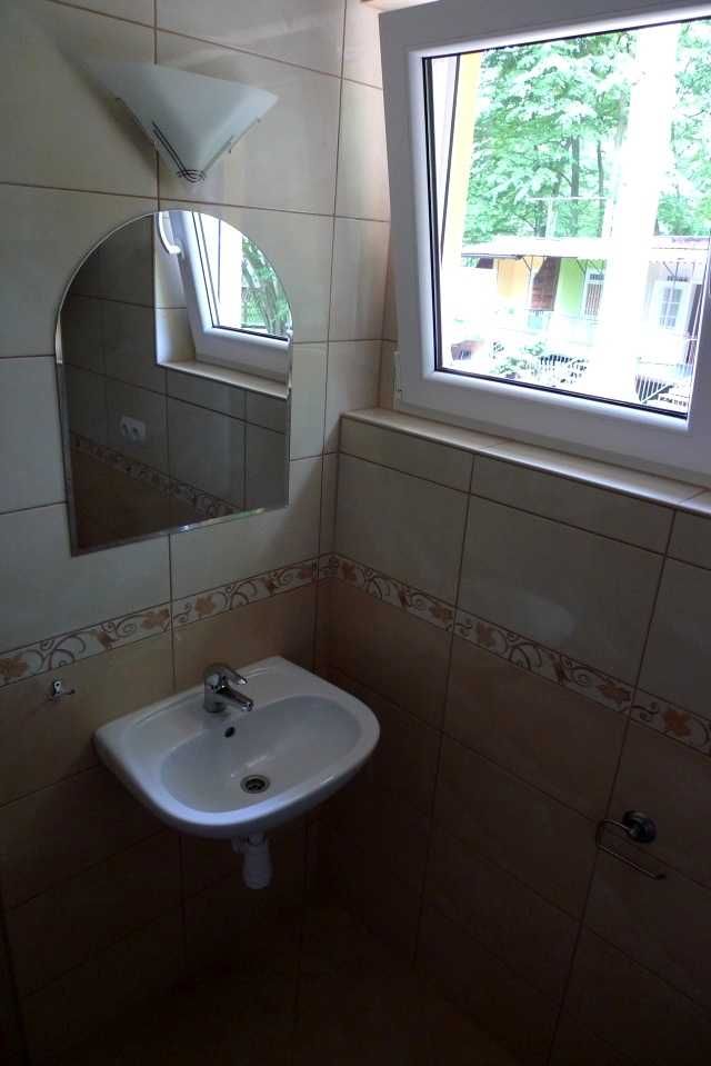 Skorzecin noclegi /domki letniskowe nad jeziorem/ parking/ośrodek