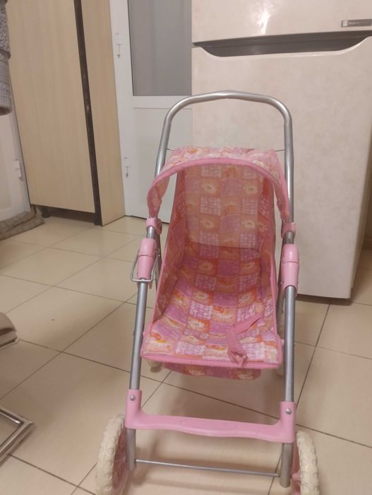 Коляска для кукол