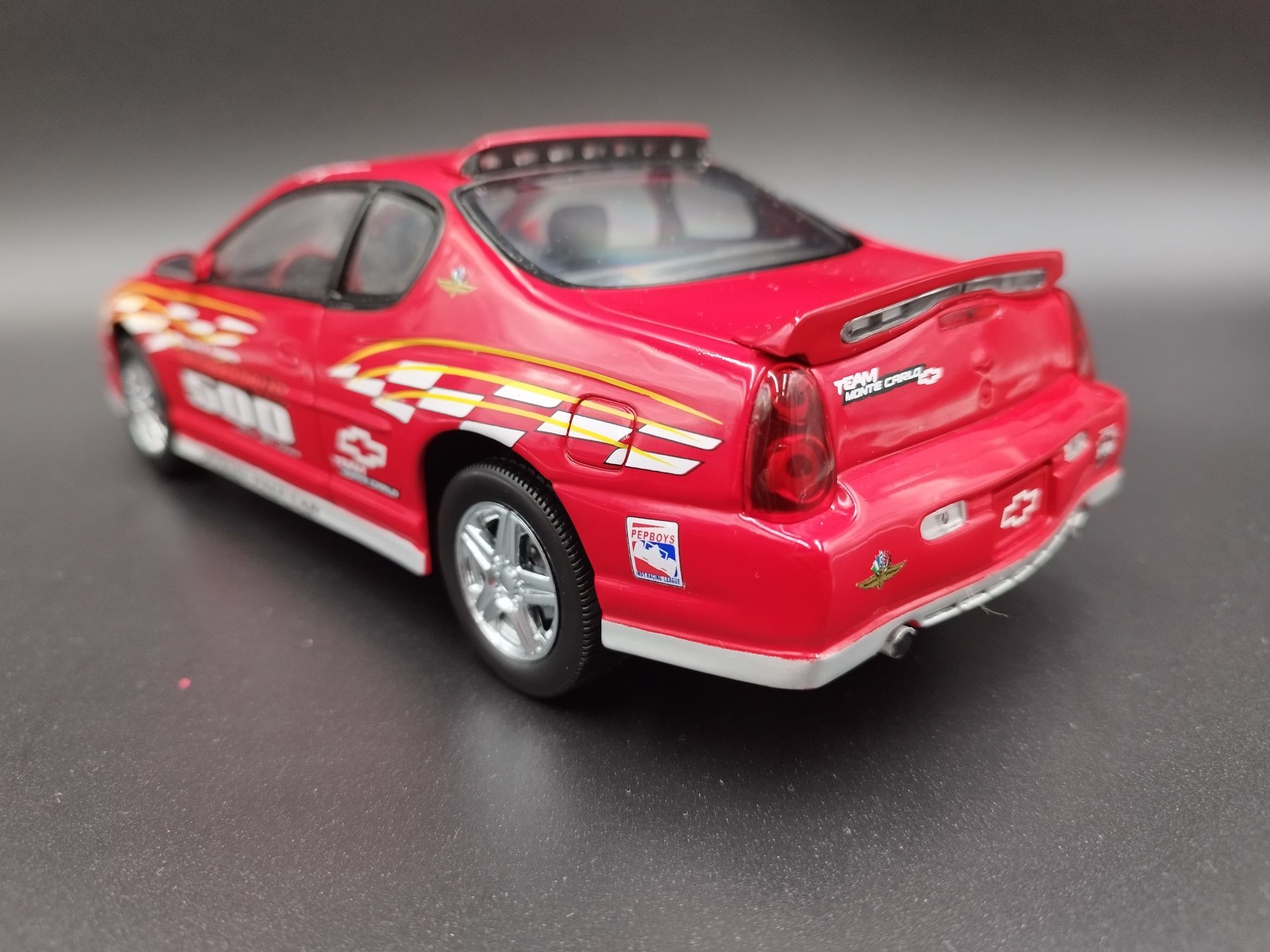 1:18 Sun Star 2000 Chevrolet Monte Carlo SS 1999 Indianapolis 500 Pace