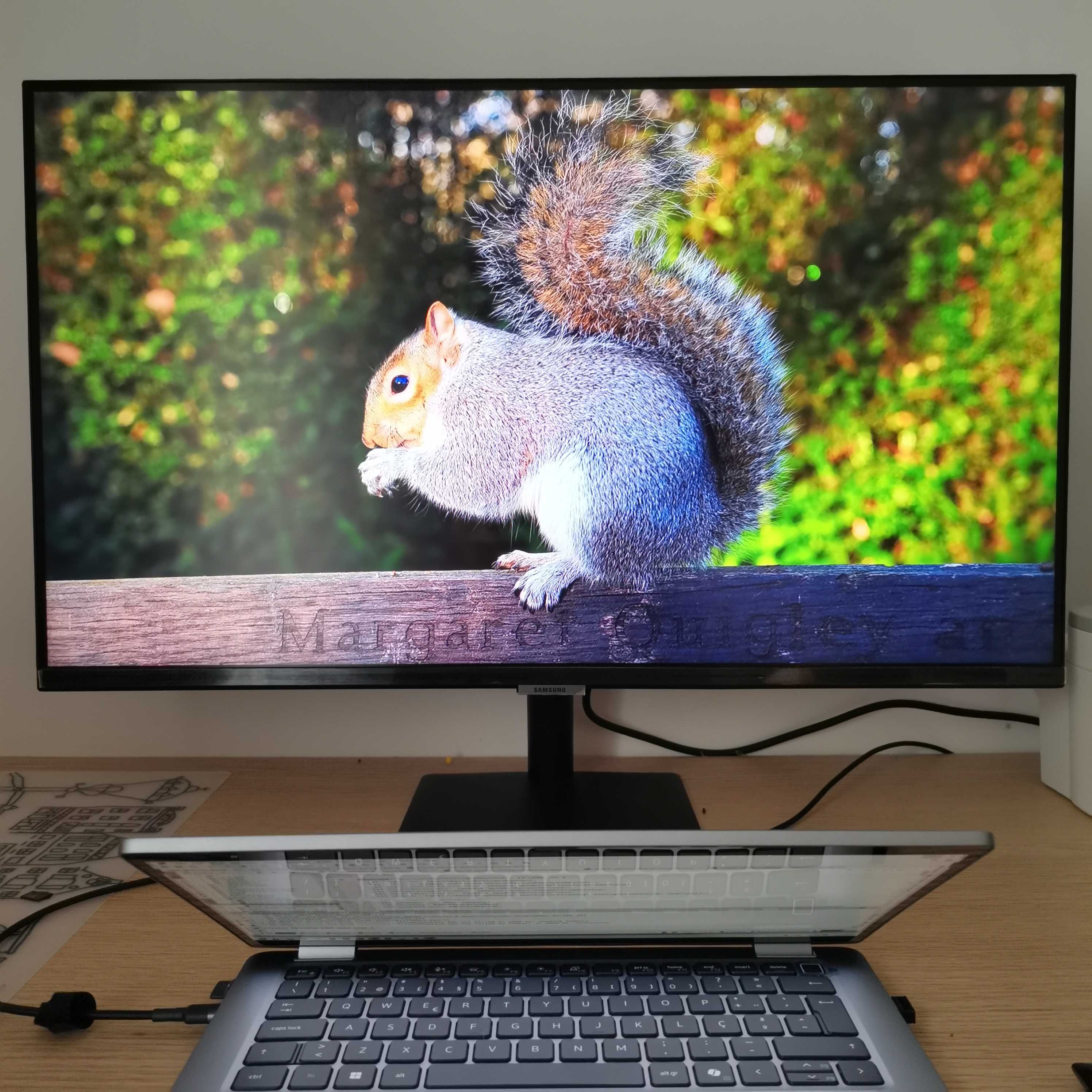 TV+Monitor Smart Samsung M5 32" LS32AM500NRXEN 32” FHD – Como Novo