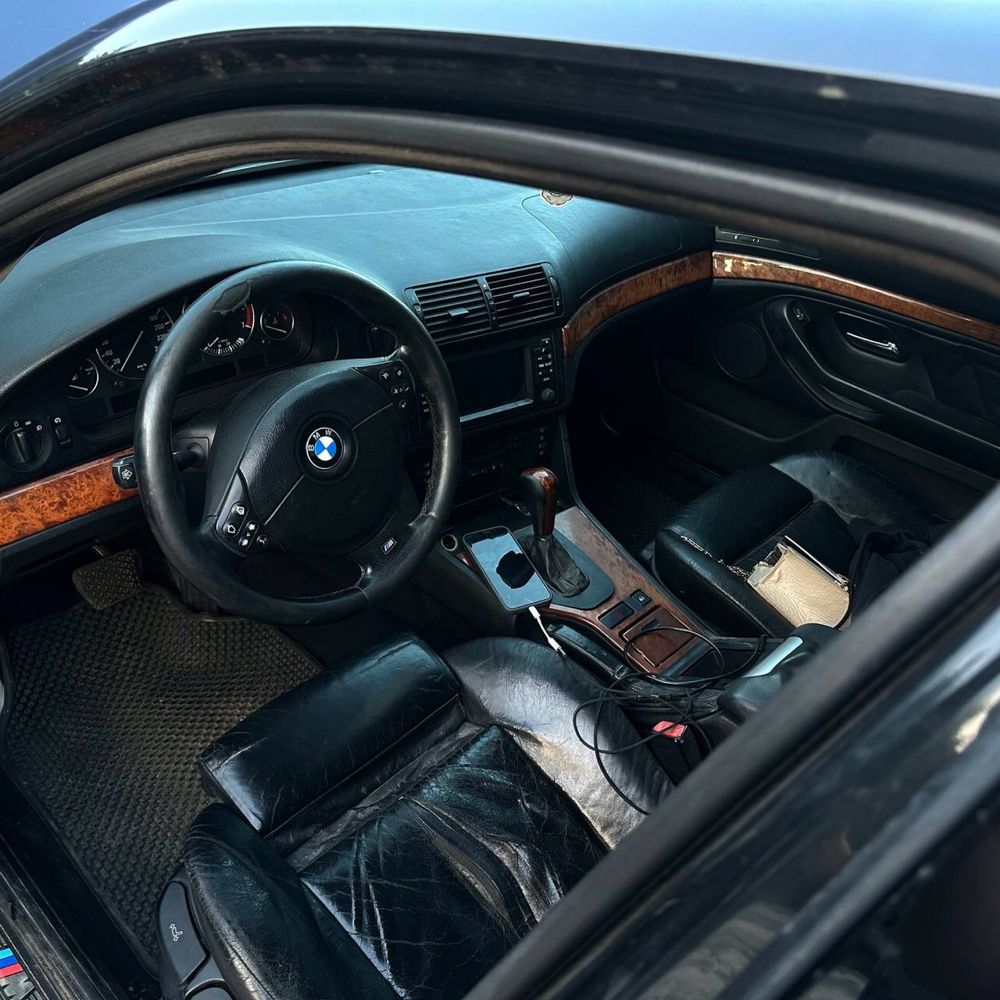 Продам бмв е39 540