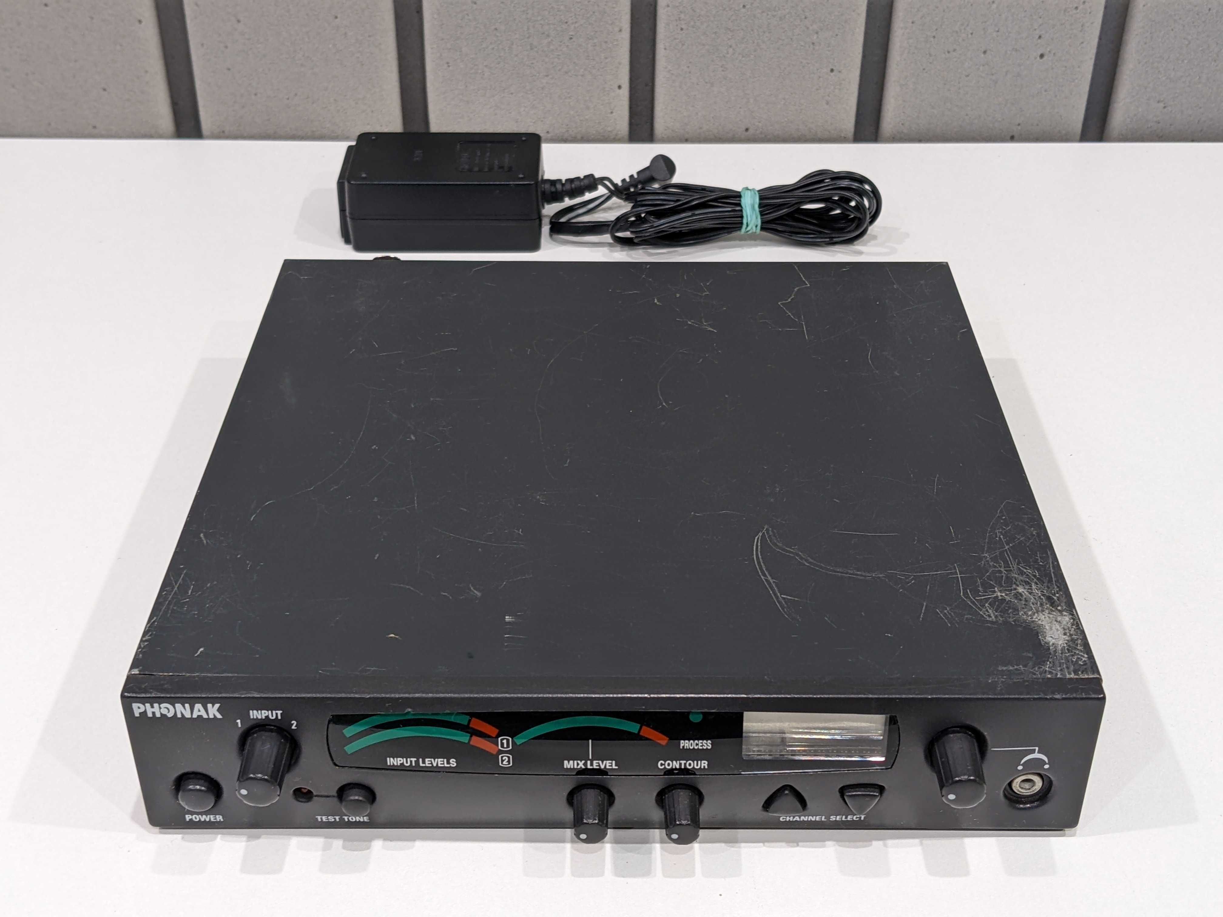 Студійний передатчик Phonak TX-300V у відмінному робочому стані