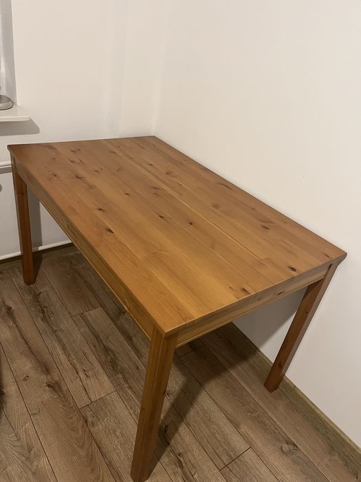 Zestaw Stół drewniany ikea z 4 krzeslami