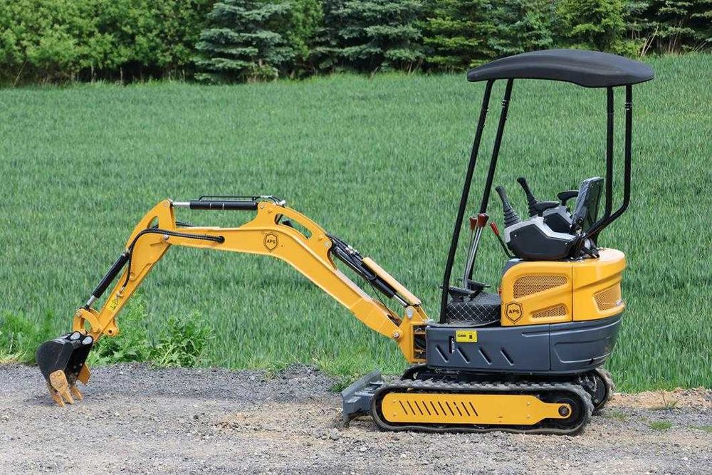 Minikoparka APS OKW 17 gąsienice 1,5 tony moc 18.5 Kw WYPRZEDAŻ 2024