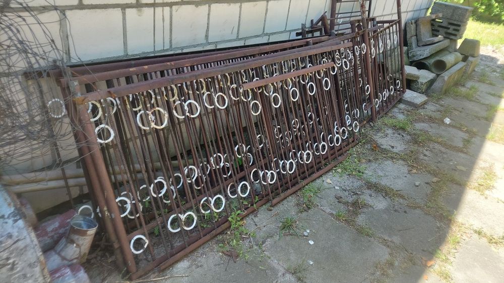 Przęsła metalowe na barierkę