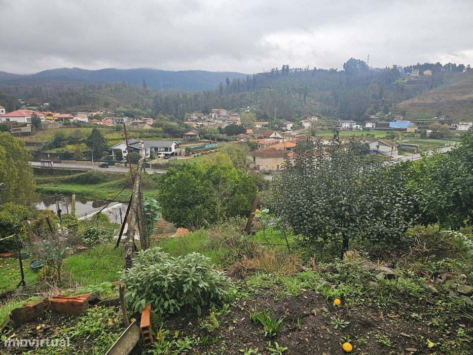 Moradia para venda na Foz do Sousa